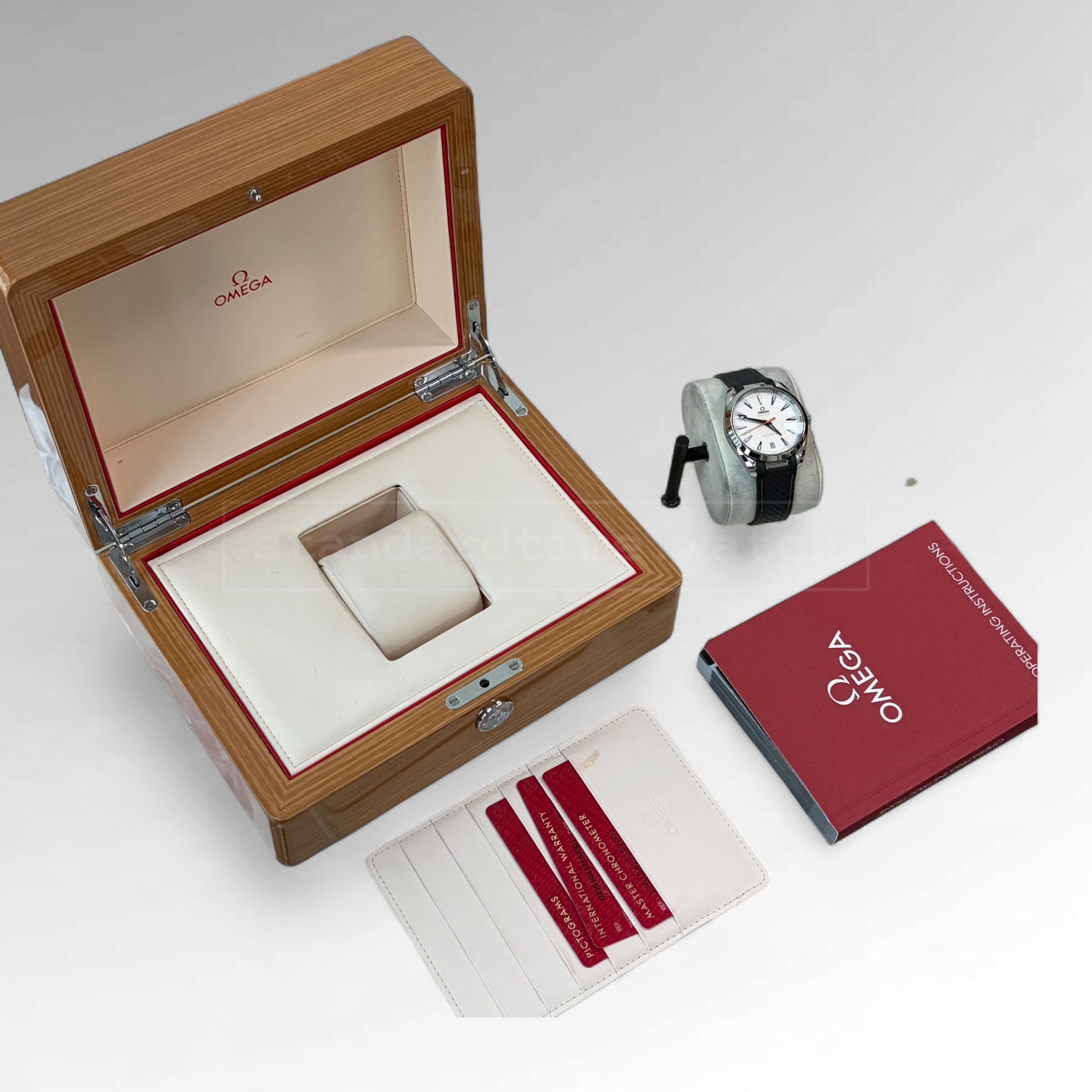 [FS] Omega Omega SeamSeaster Aqua Terra 41 White Dial 150M Full Set 220.12.41.21.02.00 image 3